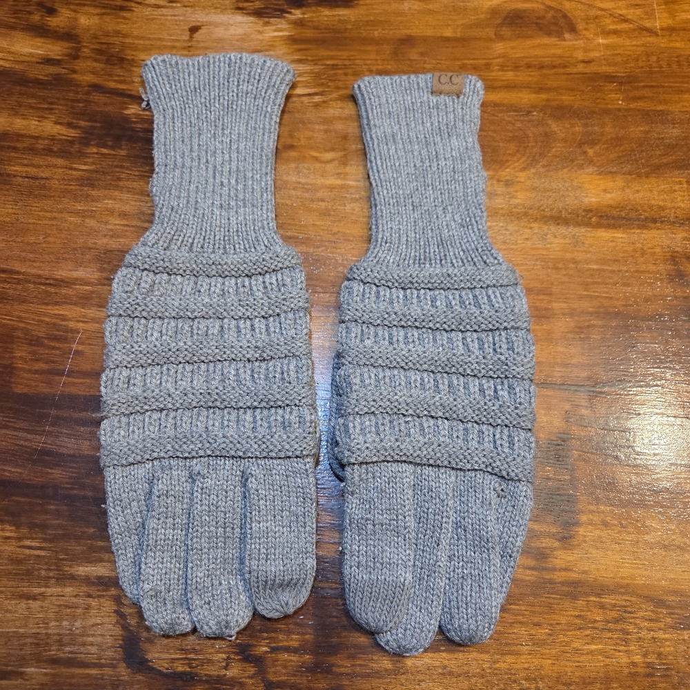 CC chunky cable knit touchscreen gloves Grey